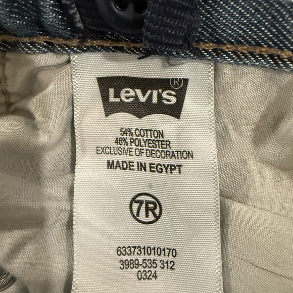 Levi's Classic Blue Denim Jeans - Picture 4 of 4